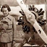 Sabiha Gökçen Dünyanın ilk Kadın Savaş Pilotu